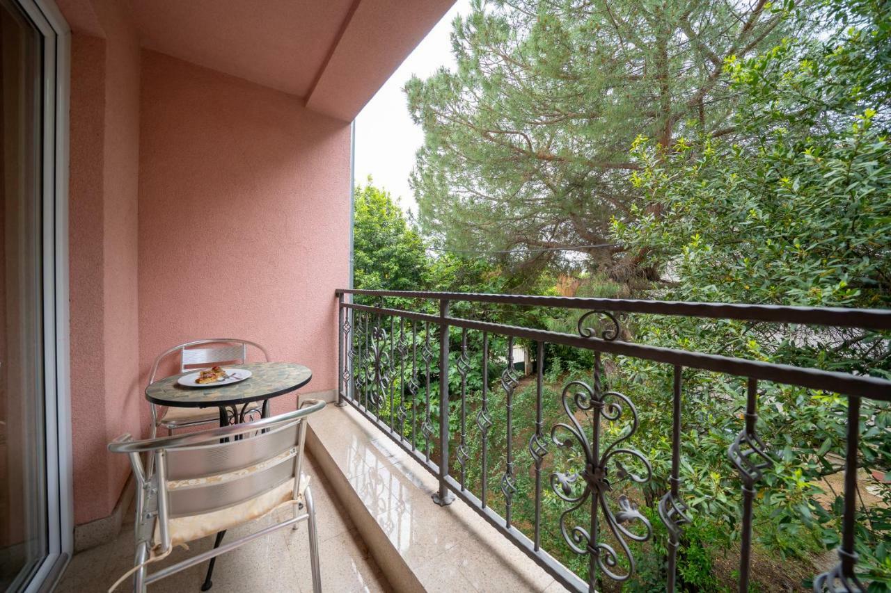 Hotel Hygge Biograd Na Moru Bagian luar foto